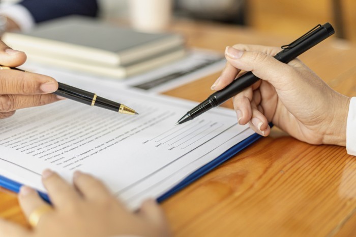 Główne zasady, które należy znać podpisując umowę o pracę